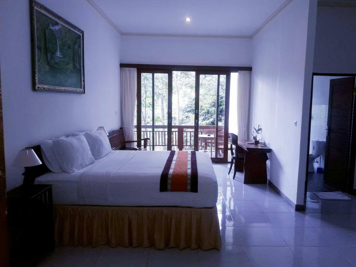 Готель Ubud River Side House Екстер'єр фото